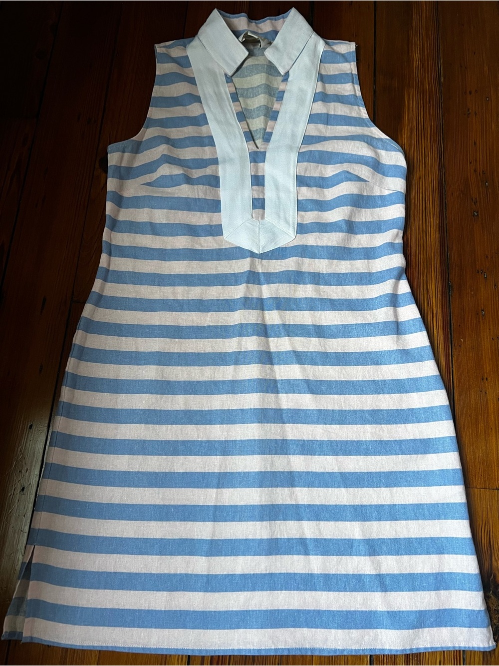 Women’s preppy casual Sand to Sable striped collar dress. Size medium